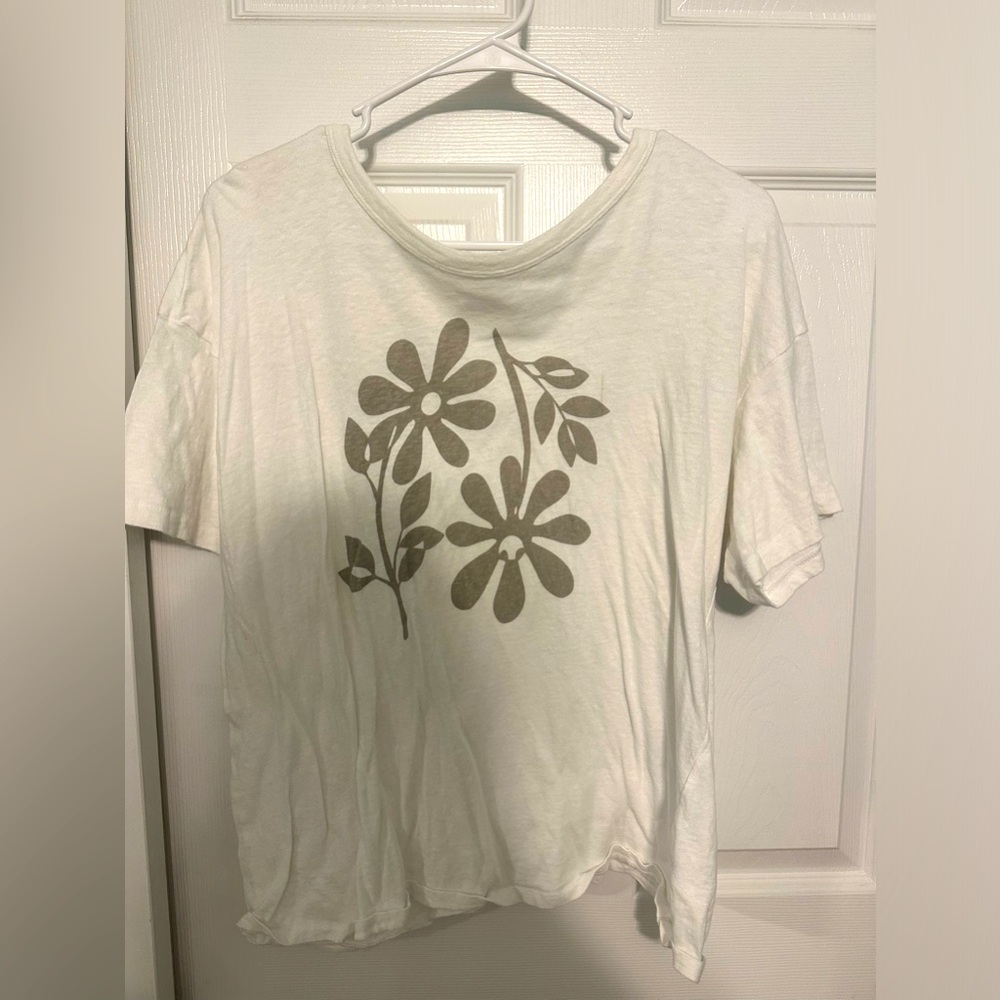AE oversized flower t-shirt